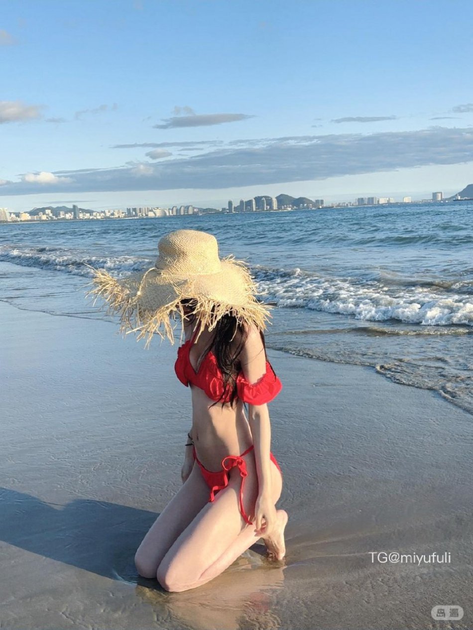 苏琳小娇妻 2026-04-16 23:34:29 腿有两米