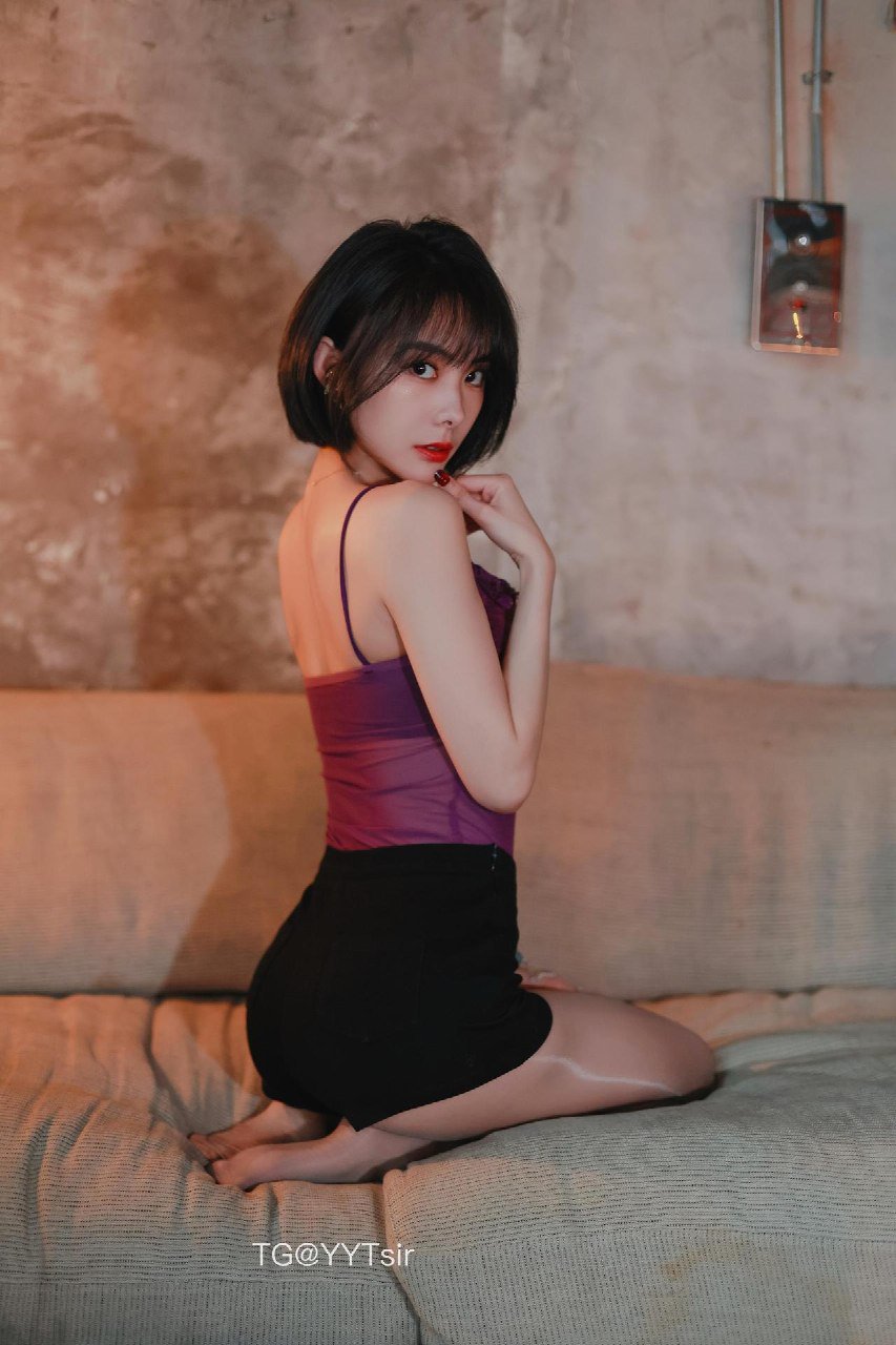 王筱沐沐 2026-04-16 20:11:47 油丝红色高跟鞋👠