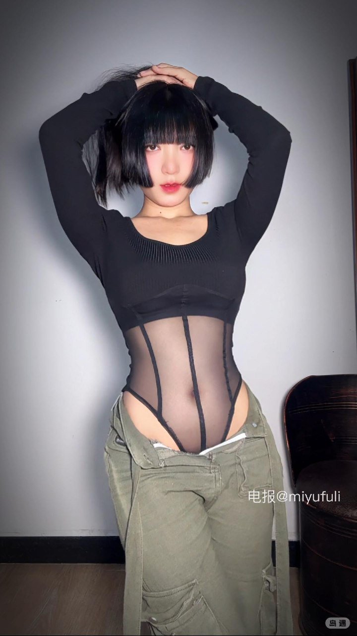 哈尼小Baby 2026-04-18 00:24:39 今天是黑色的🥰