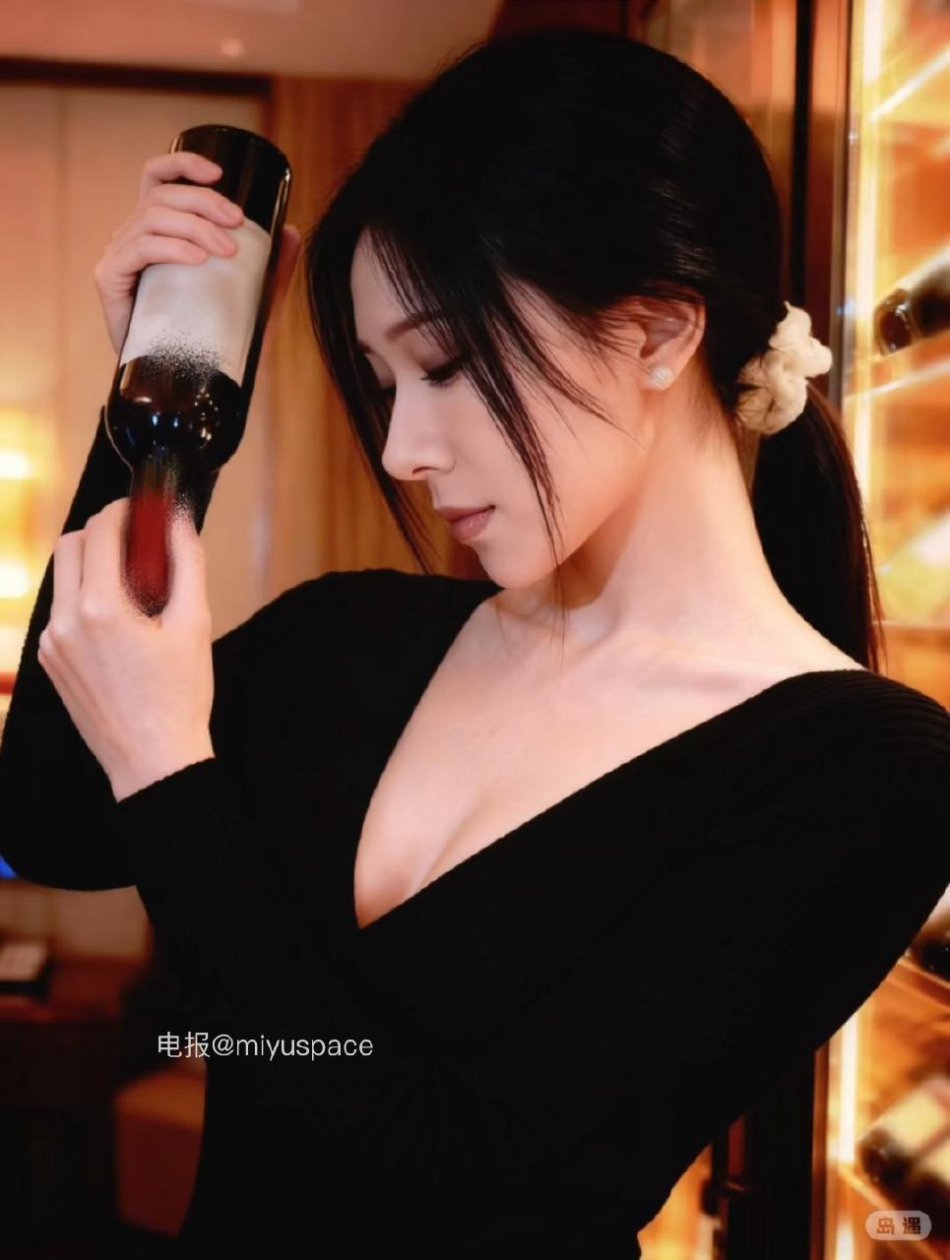 靓靓学姐 2026-04-11 18:07:02 喝一口吗