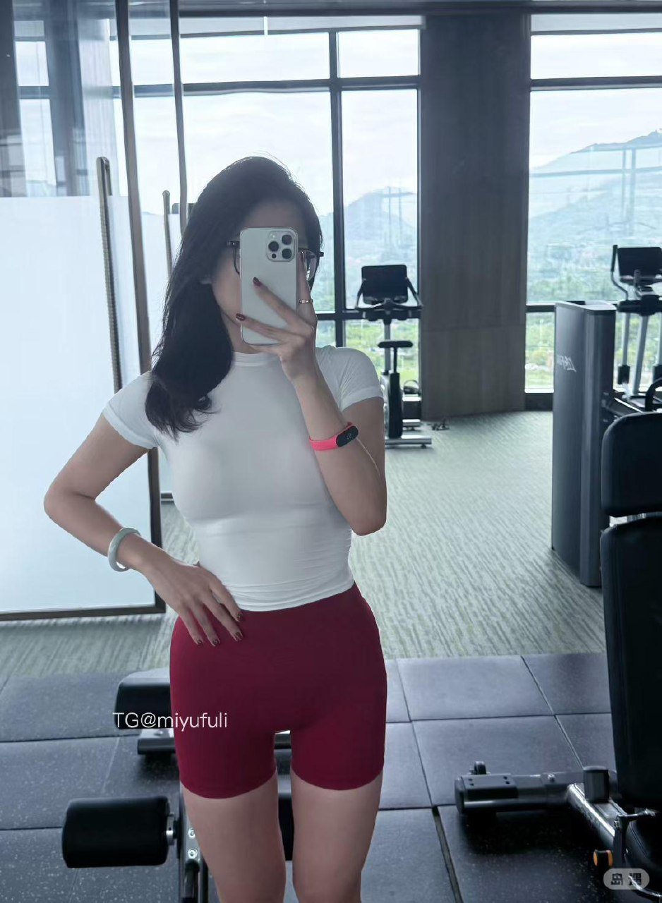 靓靓学姐 2026-04-11 18:07:02 喝一口吗