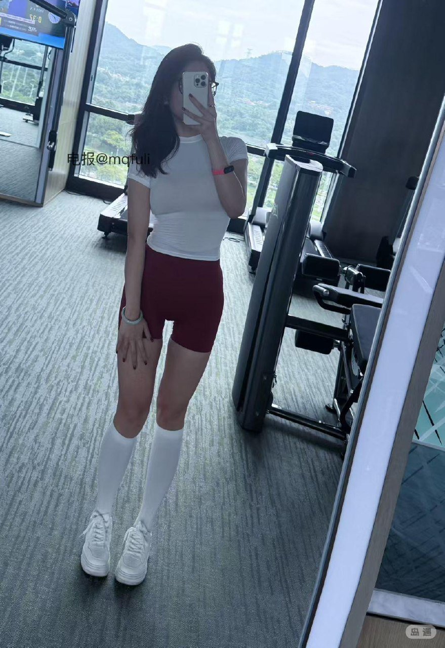 靓靓学姐 2026-04-11 18:07:02 喝一口吗