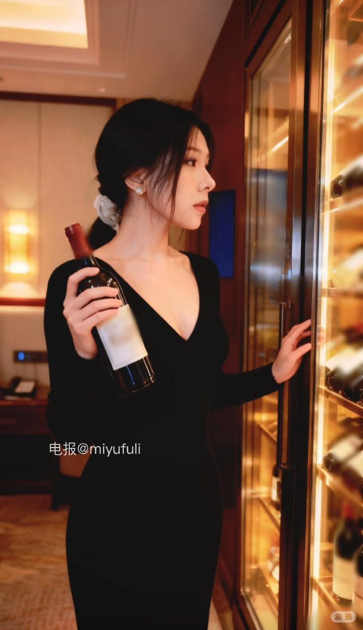 靓靓学姐 2026-04-11 18:07:02 喝一口吗