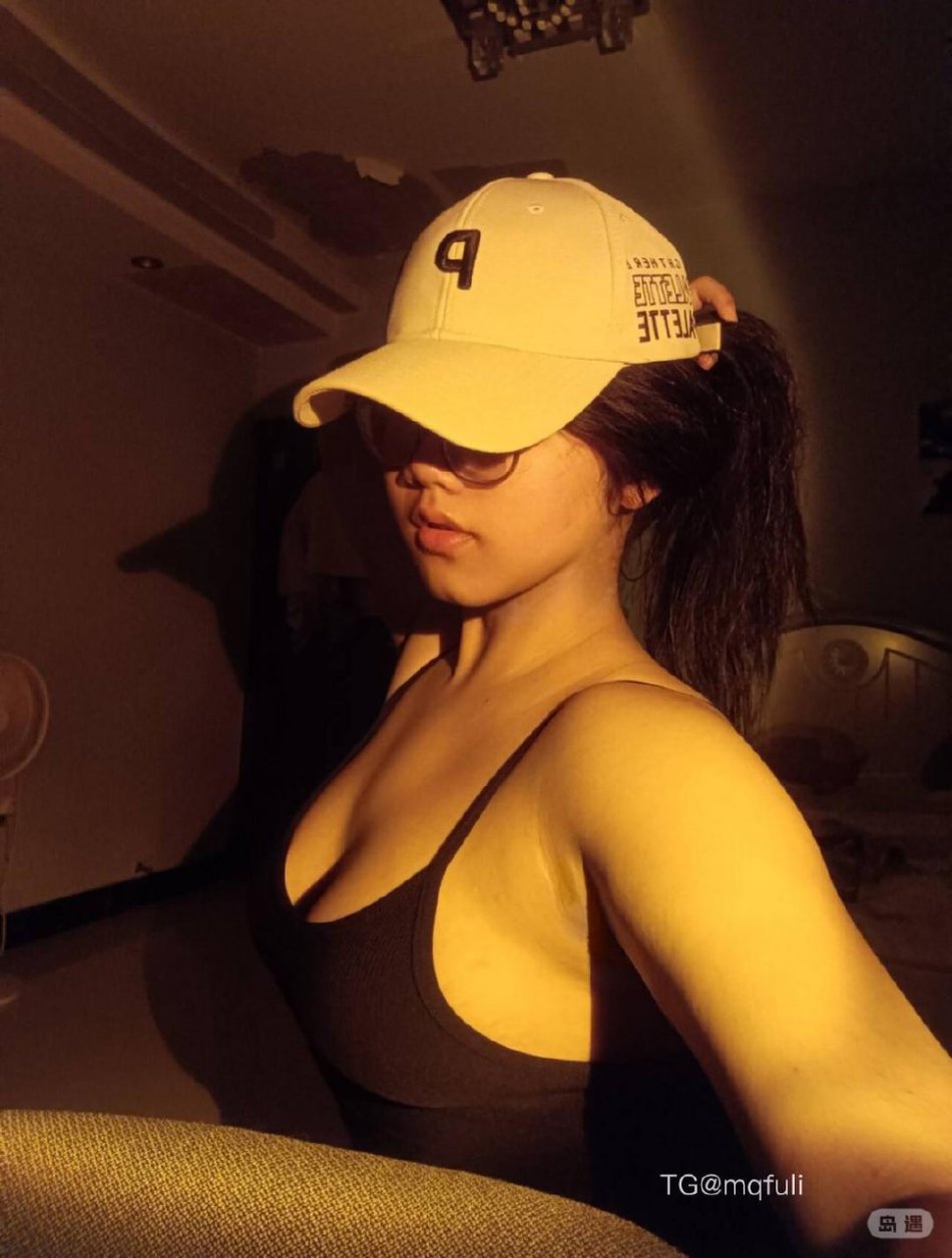 Tammy 2026-05-03 14:35:43 有个秘密 得嘴对嘴才能告诉你 第1张