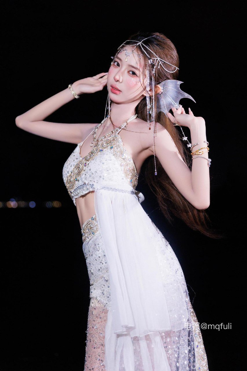 巧克力妈妈 2026-05-06 12:43:28 【嘉宾专属】小白裙出列