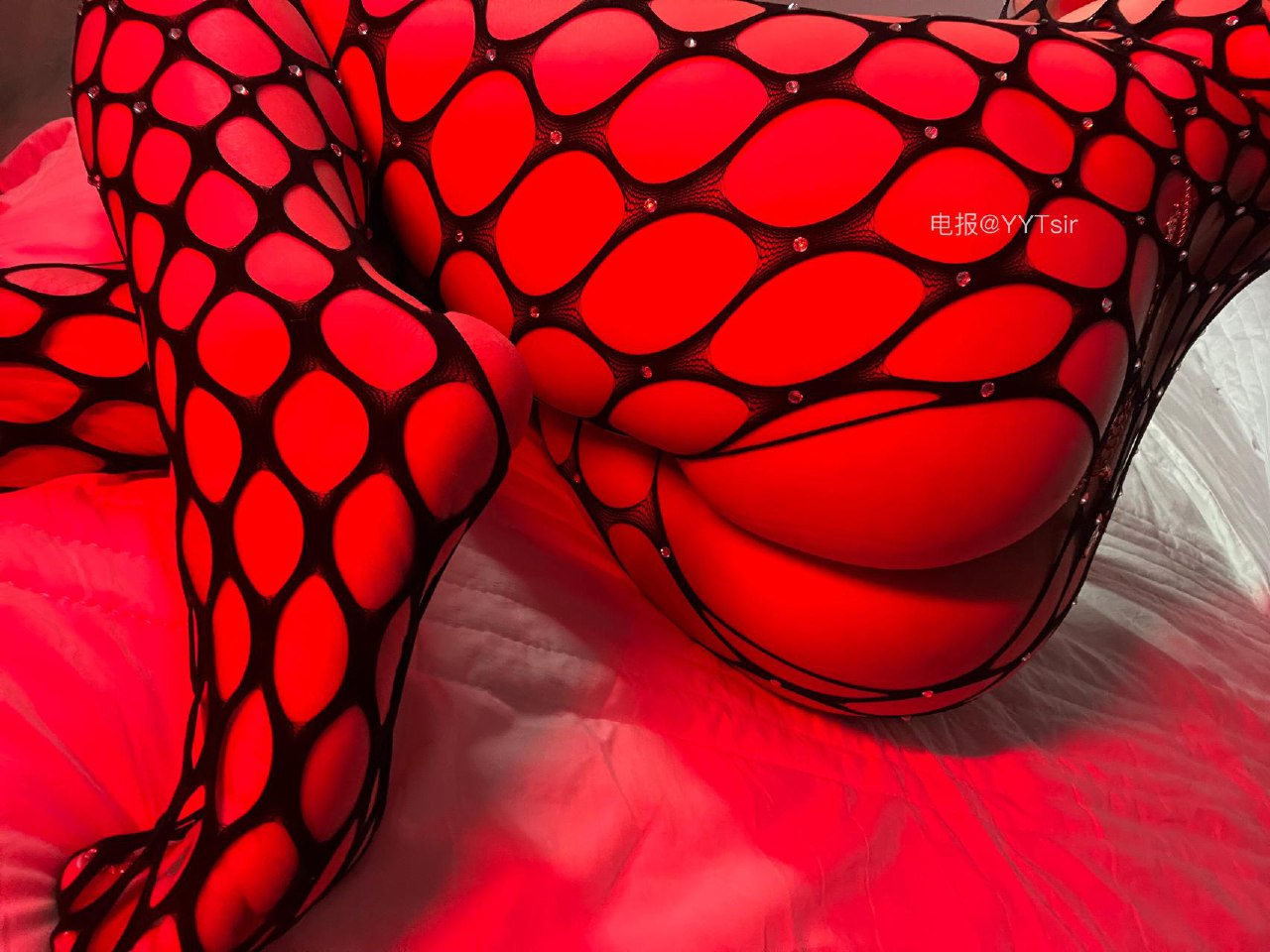 大美乐乐 2025-05-22 20:42:34 《大洞》丝 霓虹灯照射在🍑上 第29张