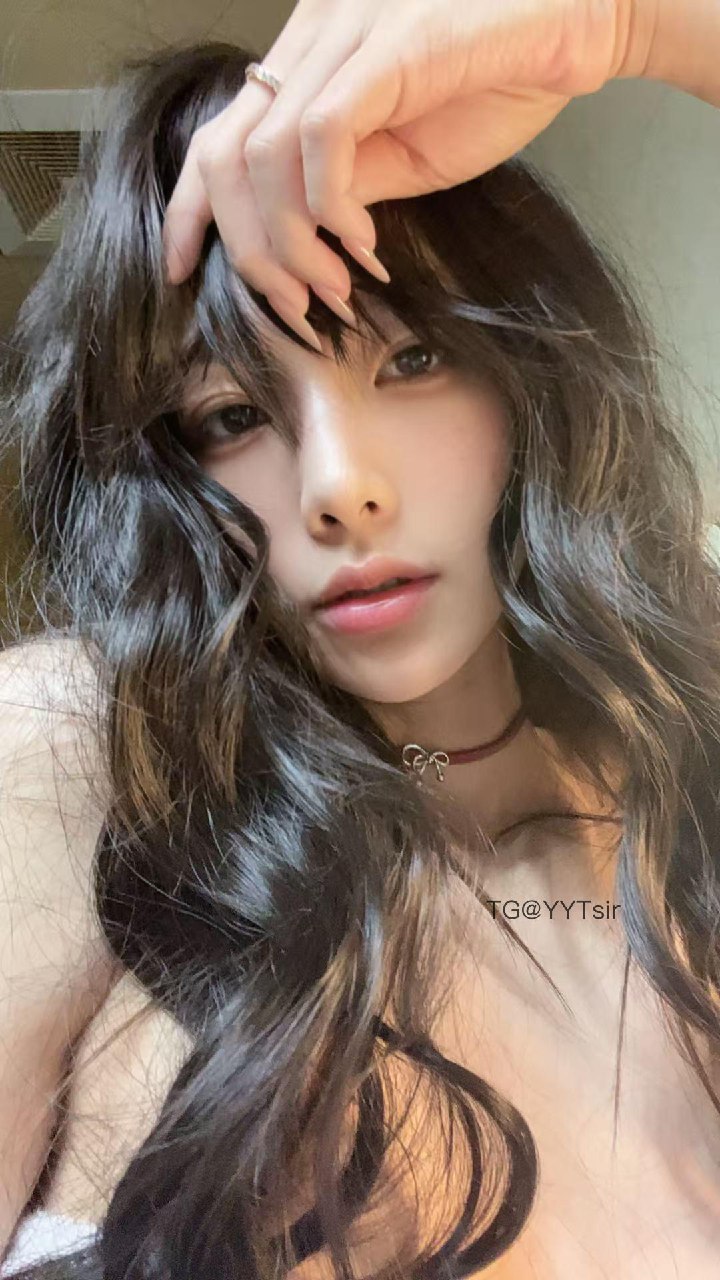 史迪西 2025-05-23 00:38:11 这个发型好看吗 第3张