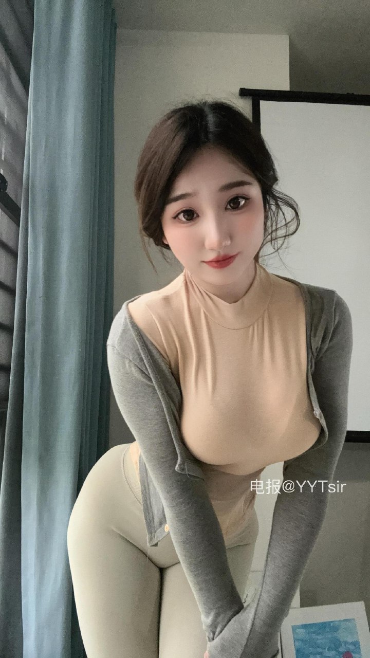 霸王龙女孩 2025-05-28 13:10:01 看看美丽的夕阳🌇你可以看看龙龙