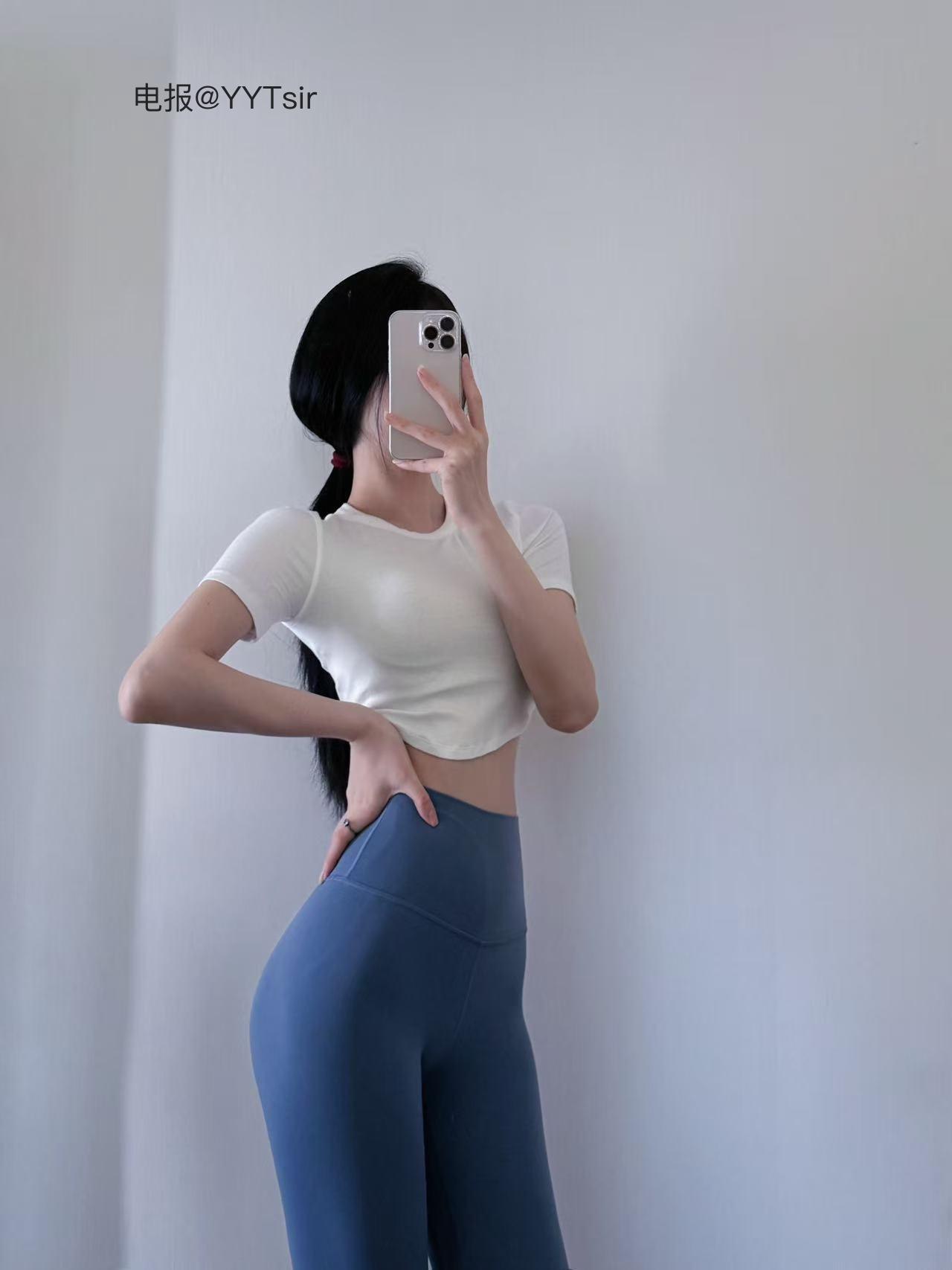 唐十七 2025-05-28 14:21:15 翘臀 第7张