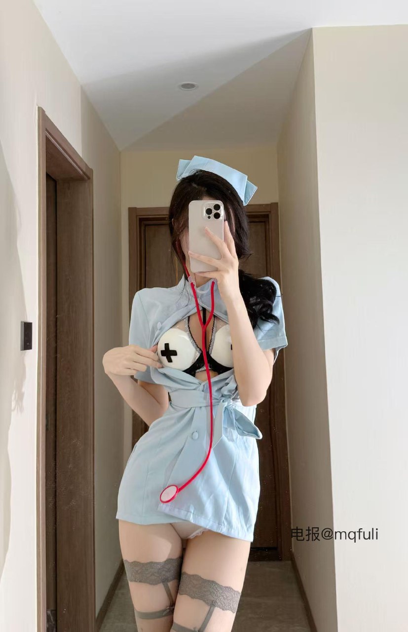 唐十七 2025-05-28 14:43:03 护士姐姐系列大片x18张📸 第17张