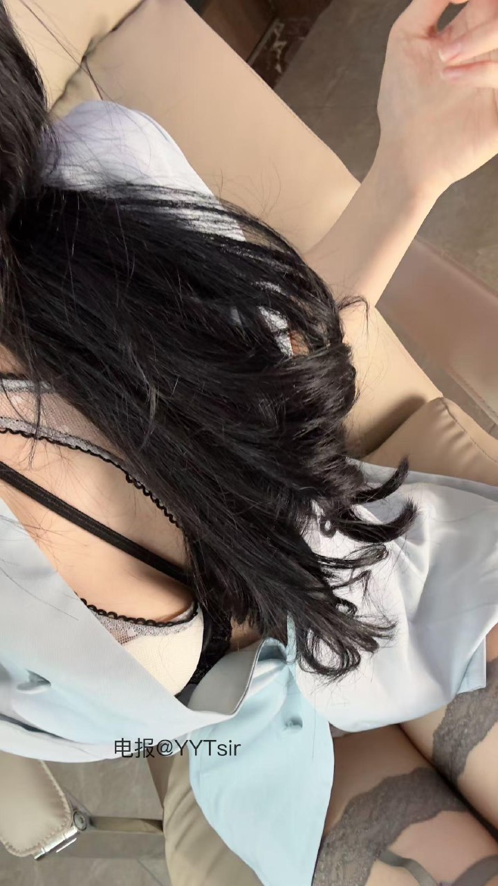 唐十七 2025-05-28 14:43:03 护士姐姐系列大片x18张📸 第14张