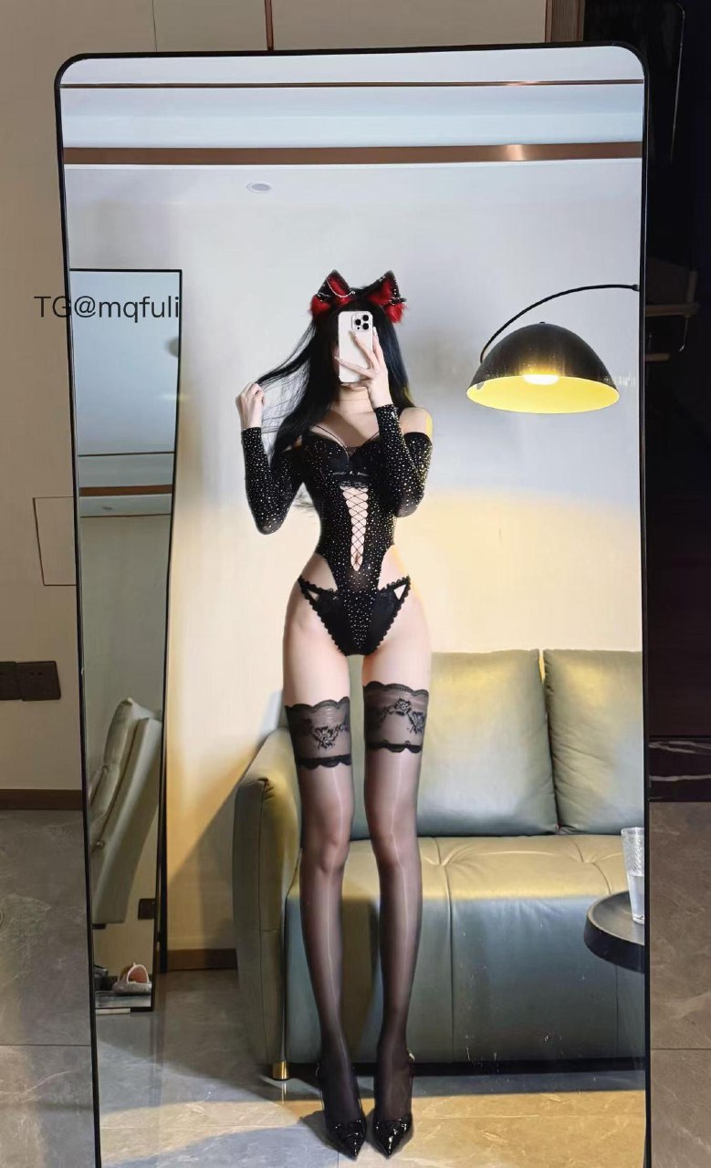 唐十七 2025-05-28 14:45:17 设计感情趣衣系列大片x17张🔥 第4张