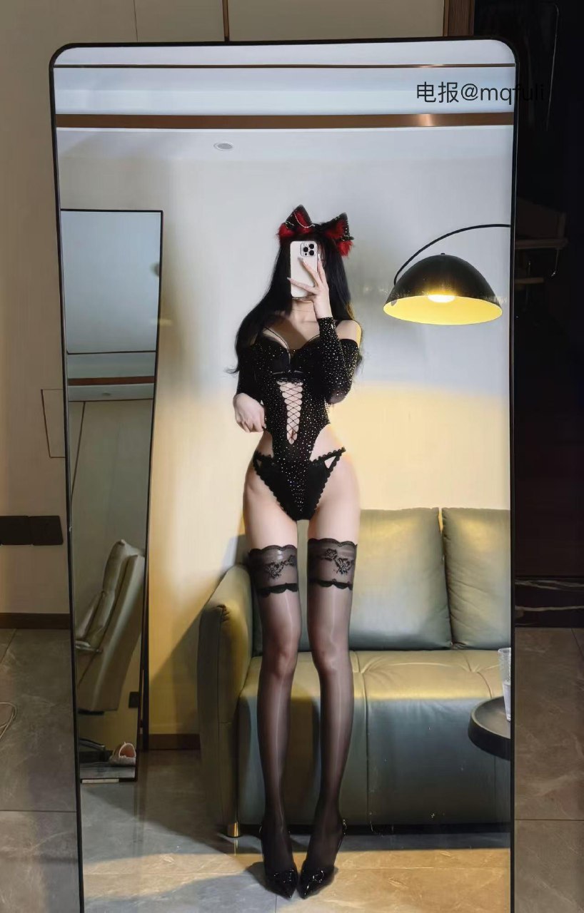 唐十七 2025-05-28 14:45:17 设计感情趣衣系列大片x17张🔥 第11张