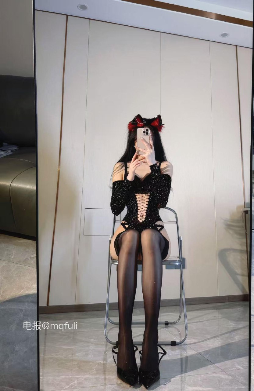 唐十七 2025-05-28 14:45:17 设计感情趣衣系列大片x17张🔥 第9张