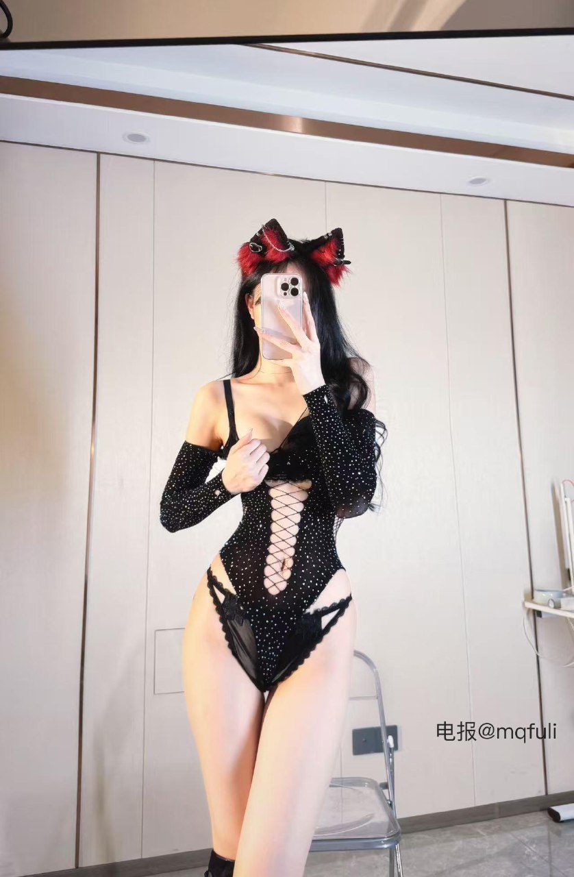 唐十七 2025-05-28 14:45:17 设计感情趣衣系列大片x17张🔥 第12张