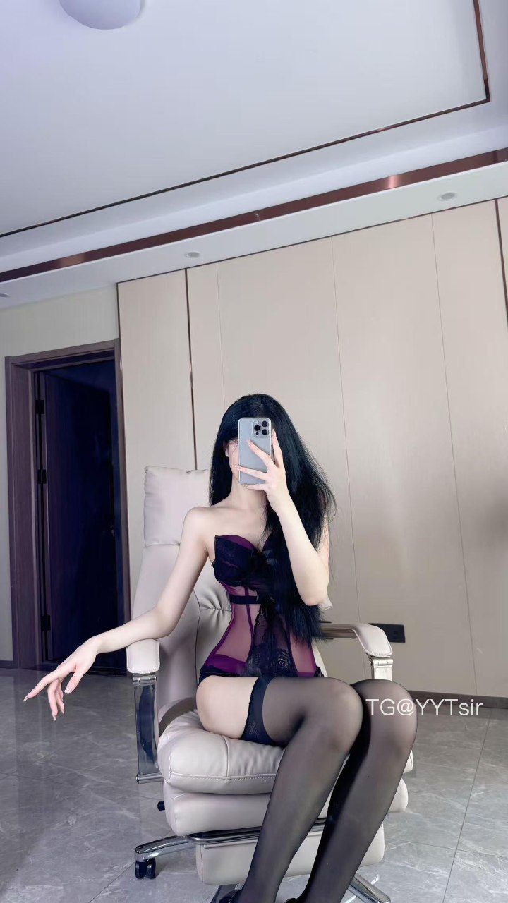 唐十七 2025-05-28 15:01:32 紫色情趣韵味大片x17张😍 第5张