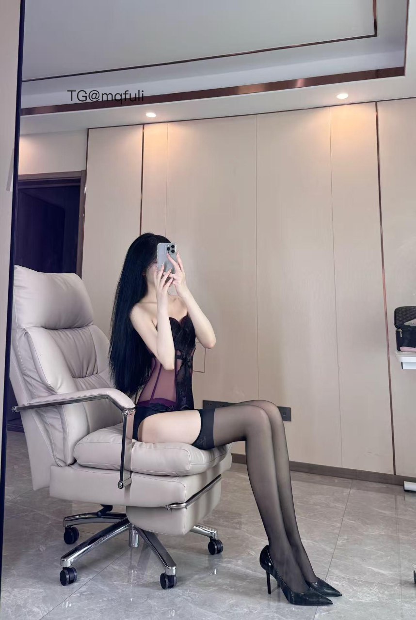 唐十七 2025-05-28 15:01:32 紫色情趣韵味大片x17张😍 第10张