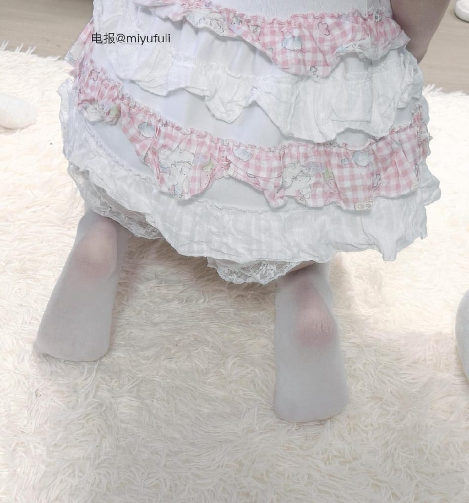 奶黄包 2025-05-29 11:24:31 #穿搭##萝莉#好白 一只奶黄包 第5张