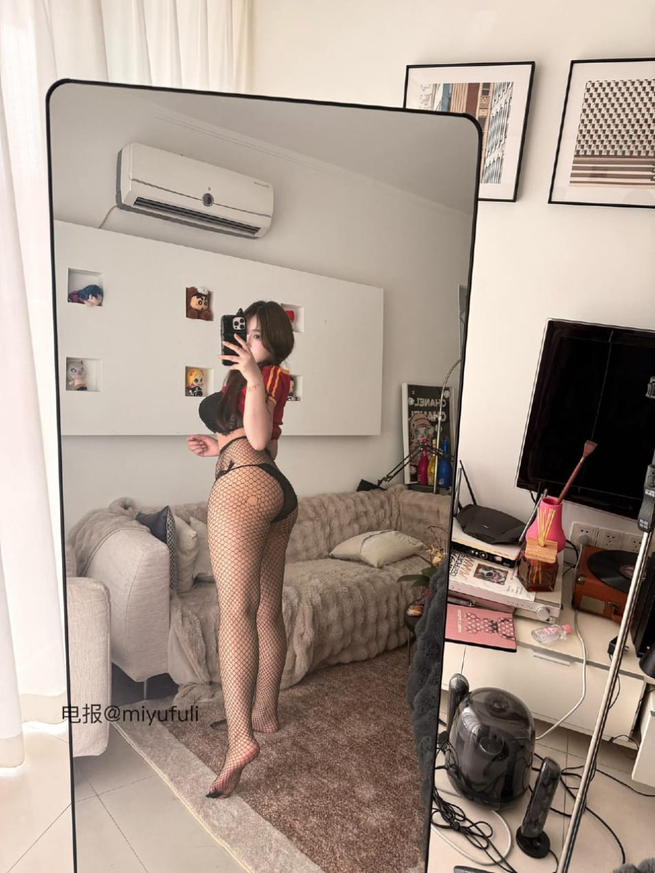 小优优子 2025-05-29 11:39:12 32张绝美大图~~~黑色👙➕渔网福利！ 小U优优子 第2张