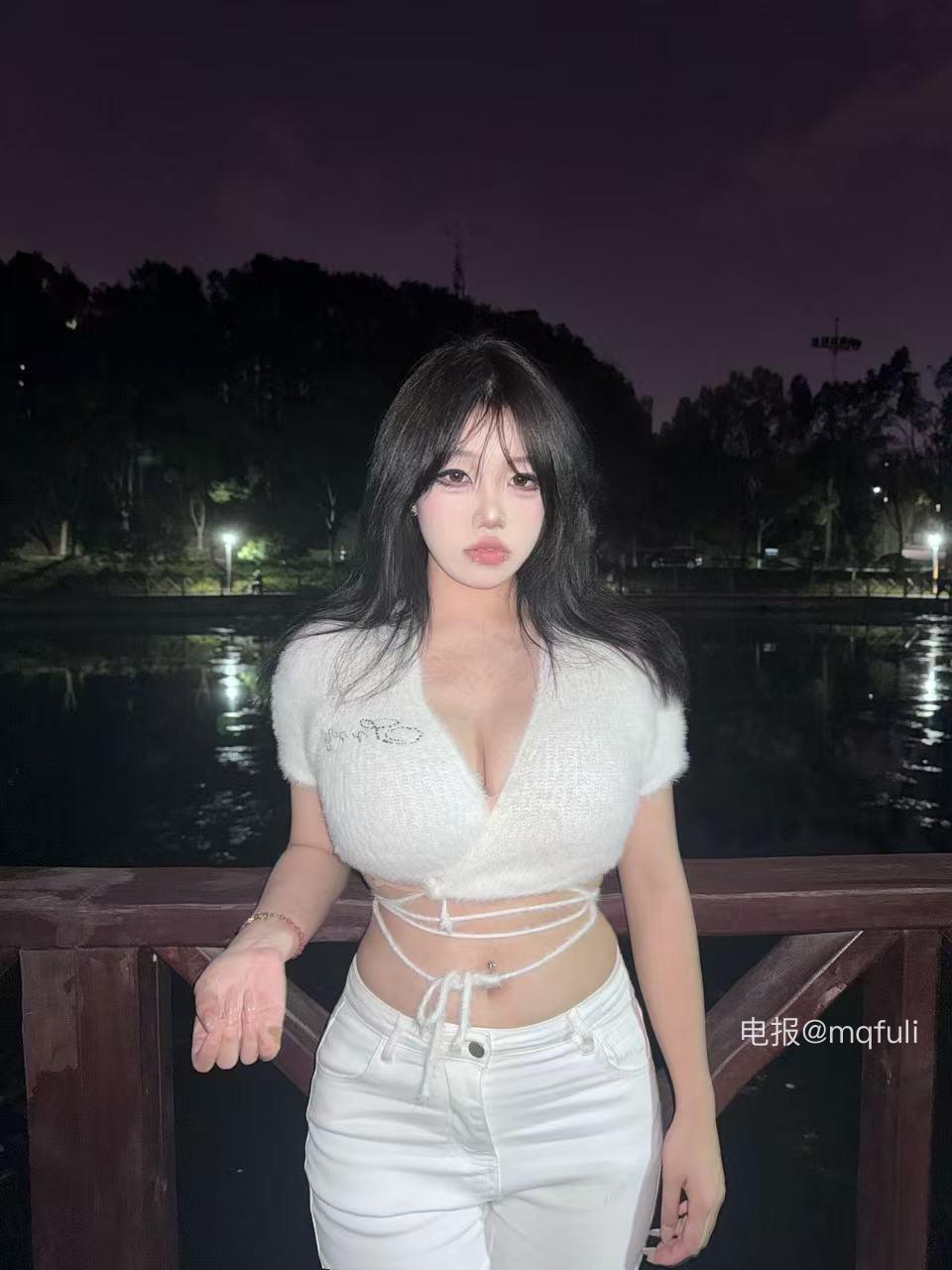 伤感d欣 2025-05-28 14:29:03 喜欢红色还是喜欢欣欣 第3张