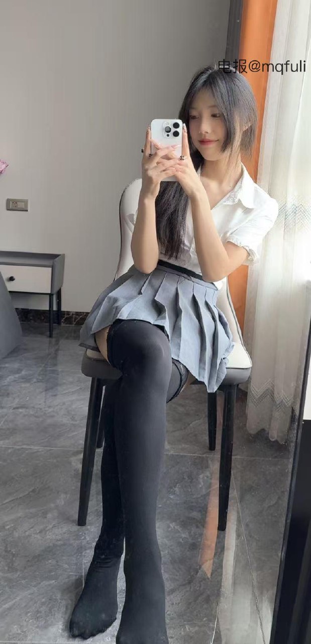 奶洋洋 2025-05-29 15:44:53 jk制服➕黑丝 第5张