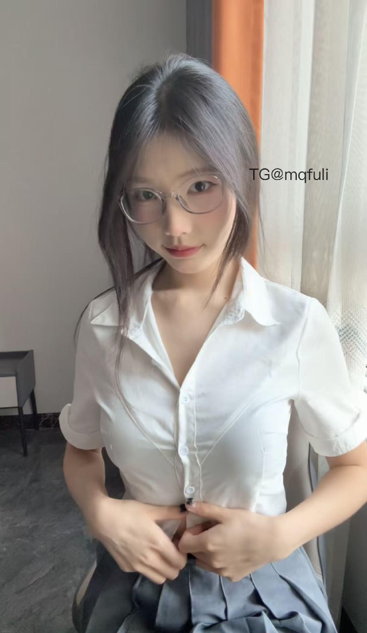 奶洋洋 2025-05-29 15:44:53 jk制服➕黑丝 第8张