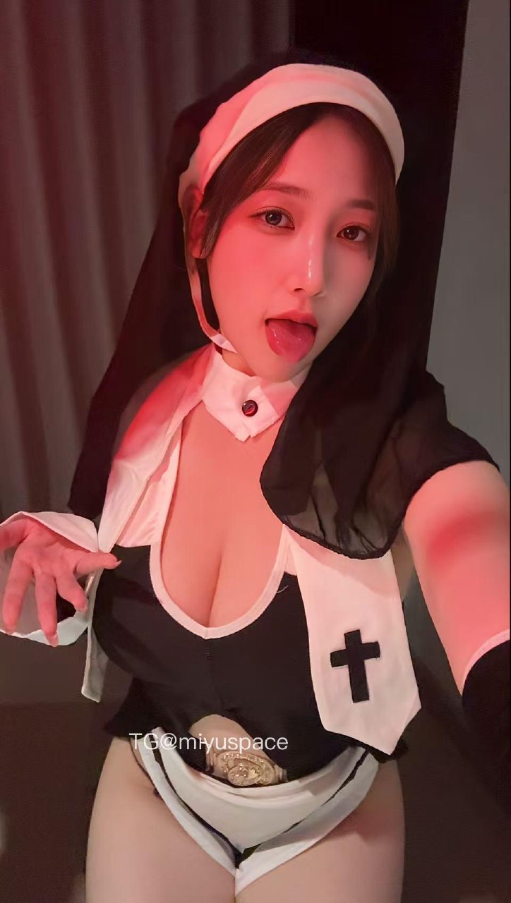 可可西 2025-05-29 13:57:12 13高清大图x暗黑风制服🌹 第12张