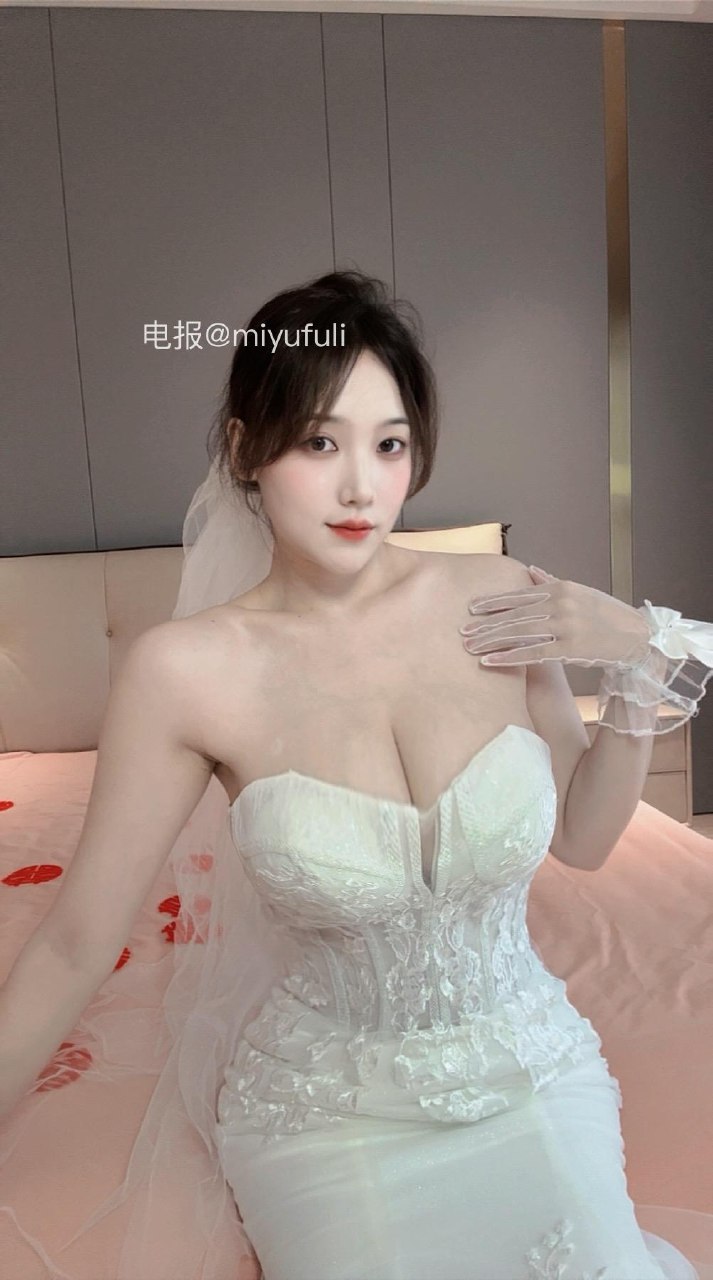 可可西 2025-05-29 22:35:39 婚纱有喜欢的嘛 第2张