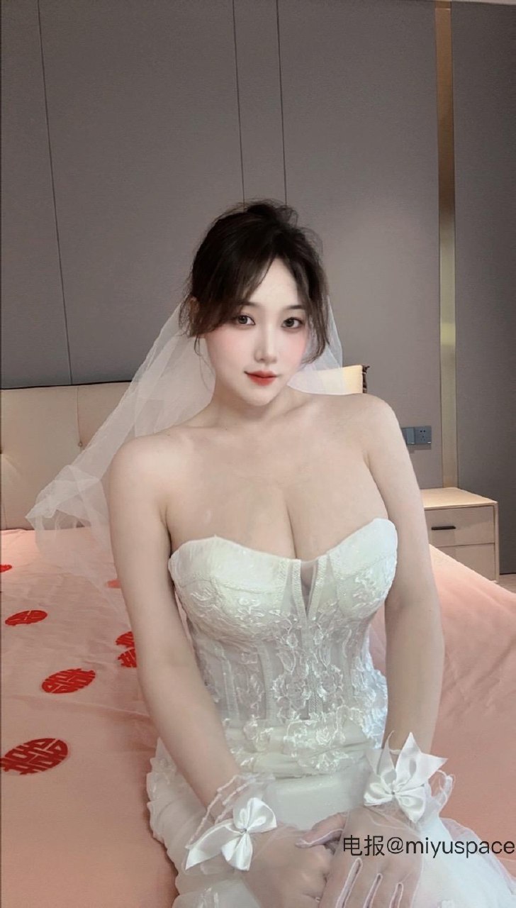 可可西 2025-05-29 22:35:39 婚纱有喜欢的嘛 第1张