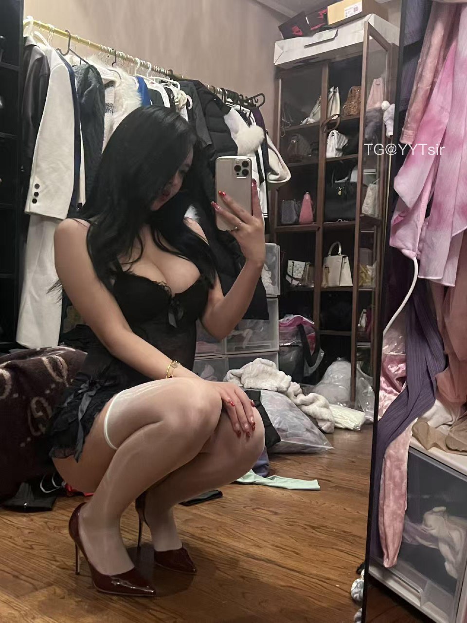 钟意依阳 2025-05-30 18:27:35 #新粉铁粉必看 黑色蕾丝吊带➕白丝袜系列 斯哈 第7张