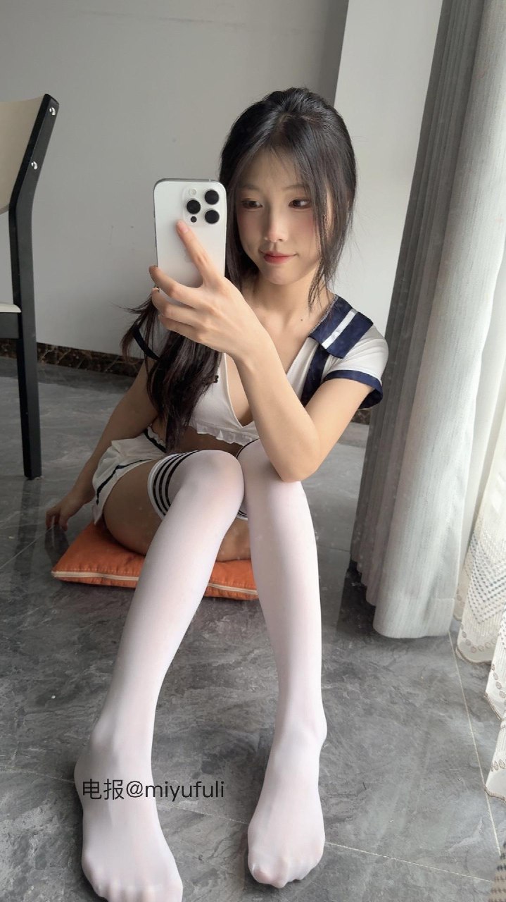 奶洋洋 2025-05-30 19:53:39 学院风㊙️㊙️jk制服~纯欲甜妹 第8张