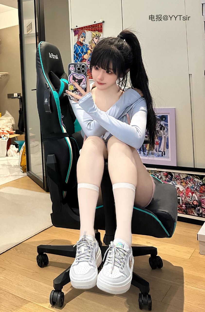 超蓝布罗莉 2025-05-31 03:51:22 也不知道怎么了一天到晚的想找哥哥 第4张