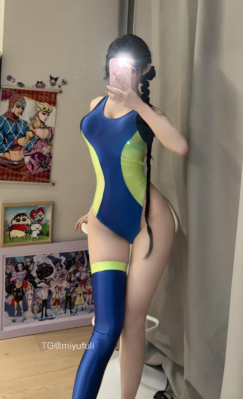 超蓝布罗莉 2025-05-31 04:25:09 这是什么袜啊谁知道🥵#穿搭# 第2张