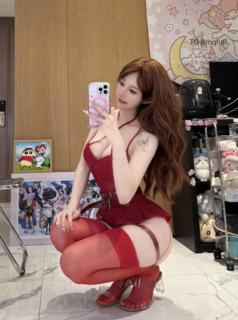 超蓝布罗莉 2025-05-31 10:00:39 性感版萝莉😻清泉版甜美不失可爱 第1张