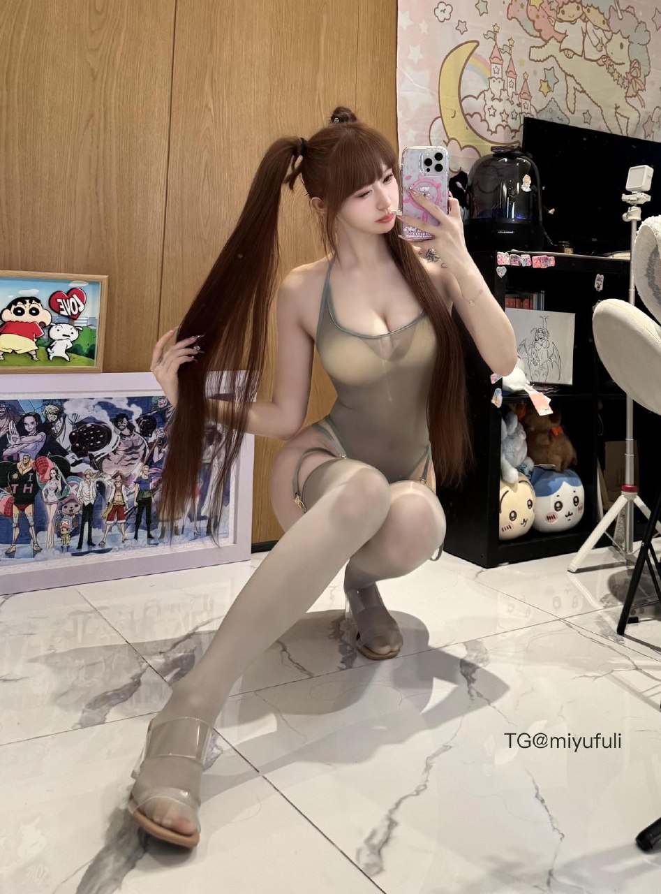 超蓝布罗莉 2025-05-31 11:40:18 灰色连体衣🥳超🌶️的一套搭配双马尾🥵可爱脸蛋+🌶️丰满身材 第9张