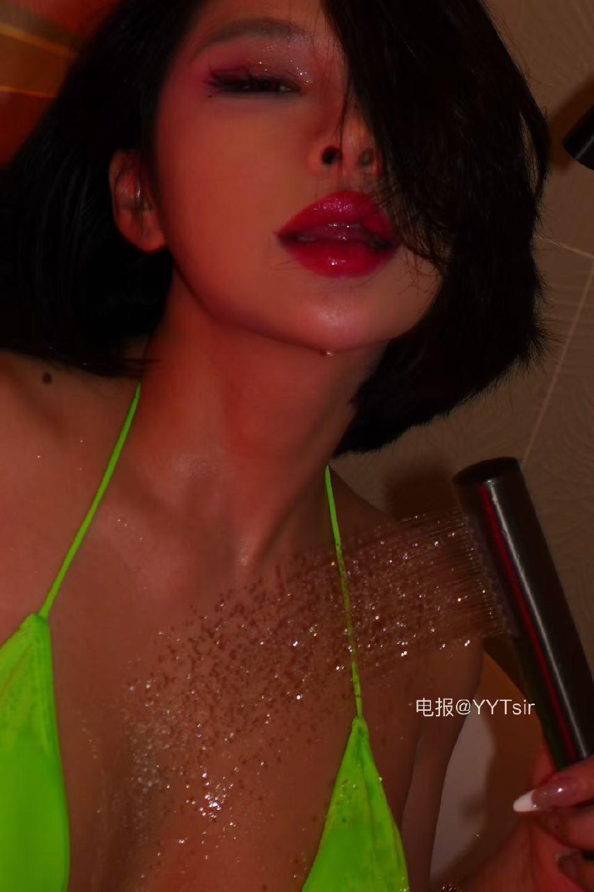 徐樱菡 2025-05-30 13:37:46 比基尼👙浴浴缸🛁 第21张