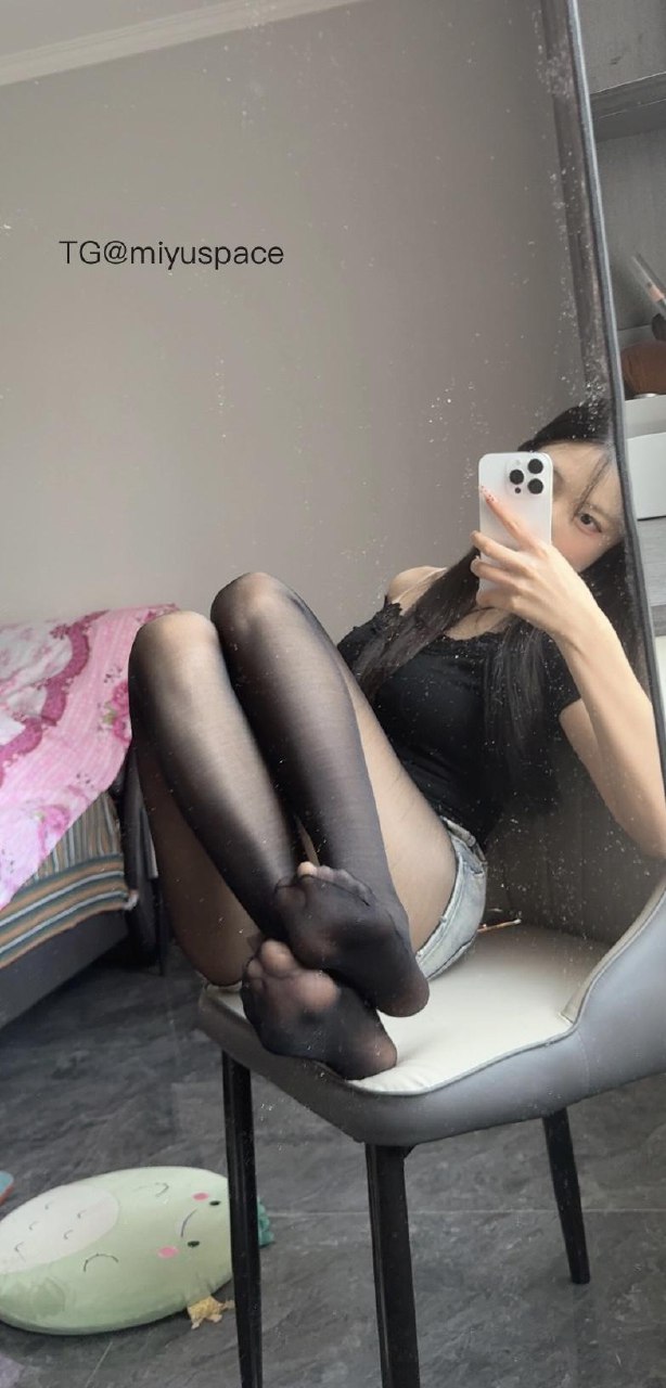 奶洋洋 2025-05-31 14:02:09 夺命长腿➕牛仔黑丝！ 第9张