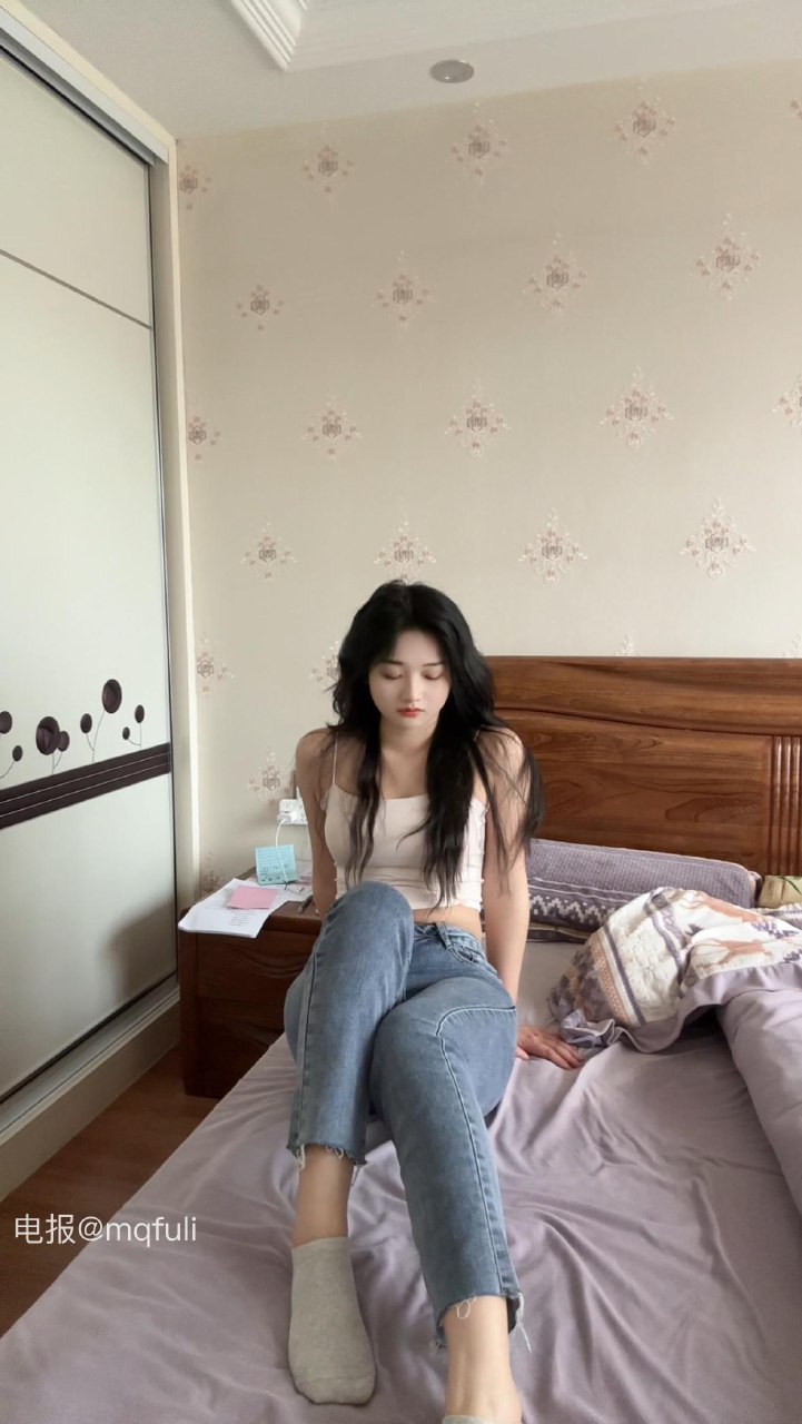 九斤明哥 2025-05-30 16:16:53 喜欢在姐姐前面还是后面呢🥵 第4张