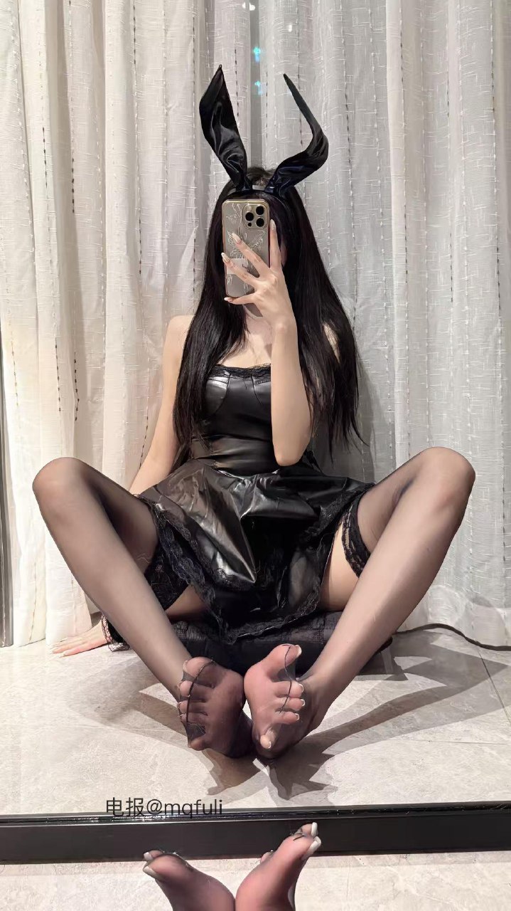 兔妮妮 2025-06-03 13:55:35 性感兔女郎🐰📷精品系列 第2张