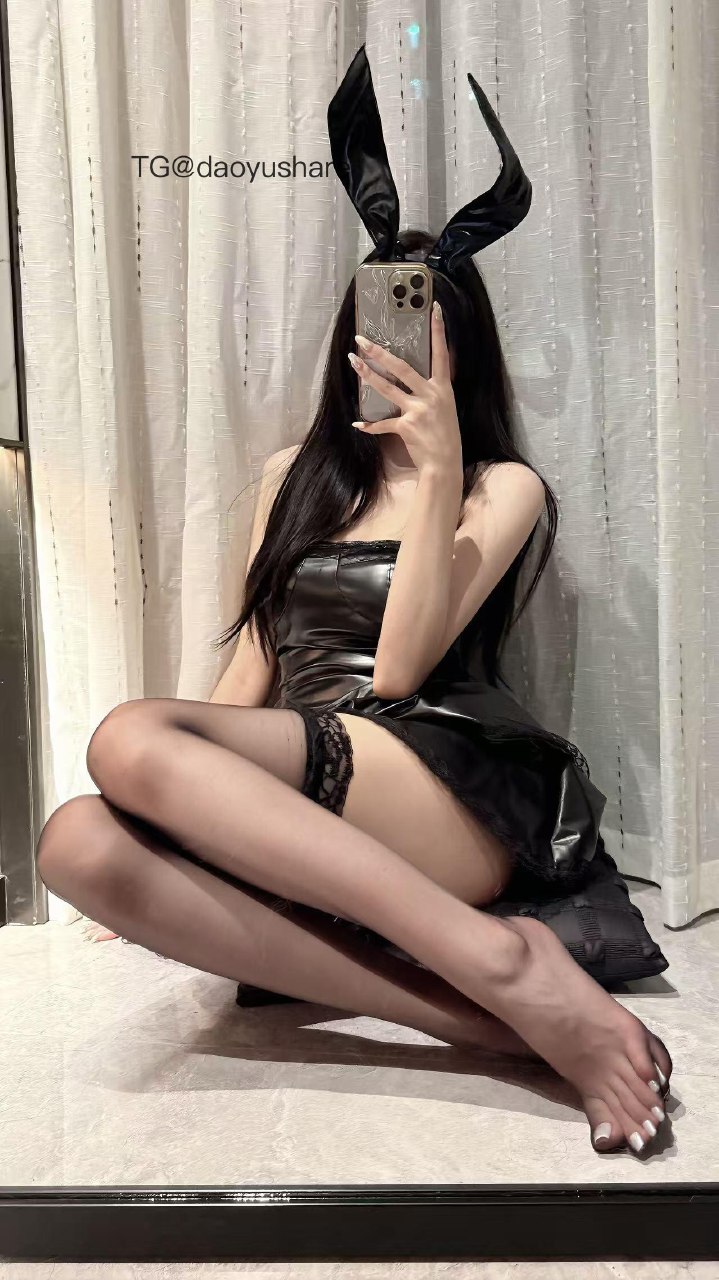 兔妮妮 2025-06-03 13:55:35 性感兔女郎🐰📷精品系列 第16张