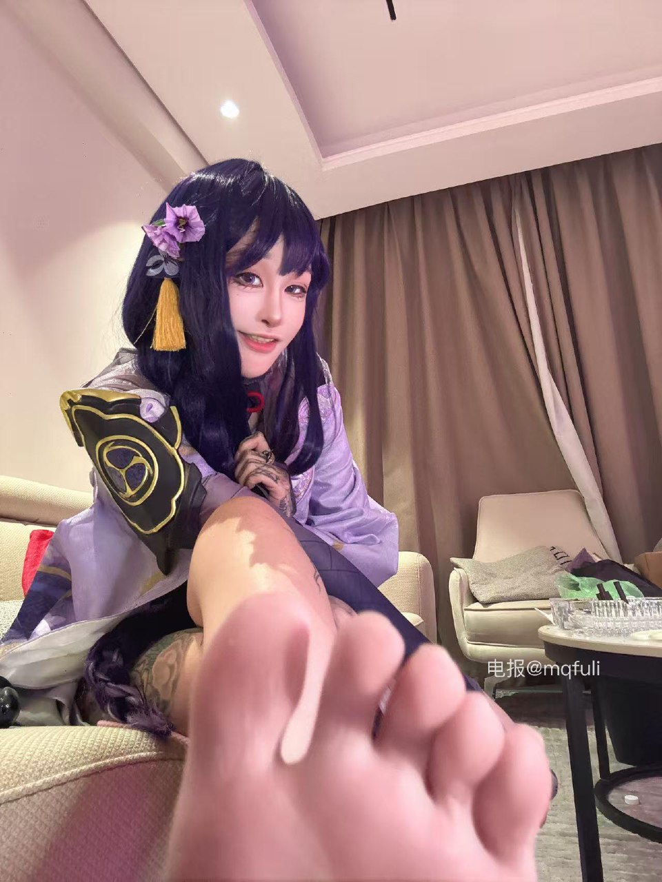 九条南无 2025-06-04 13:45:20 👅脚吧紫色丝袜和不穿都有！更有羞羞🥵姿势 第15张