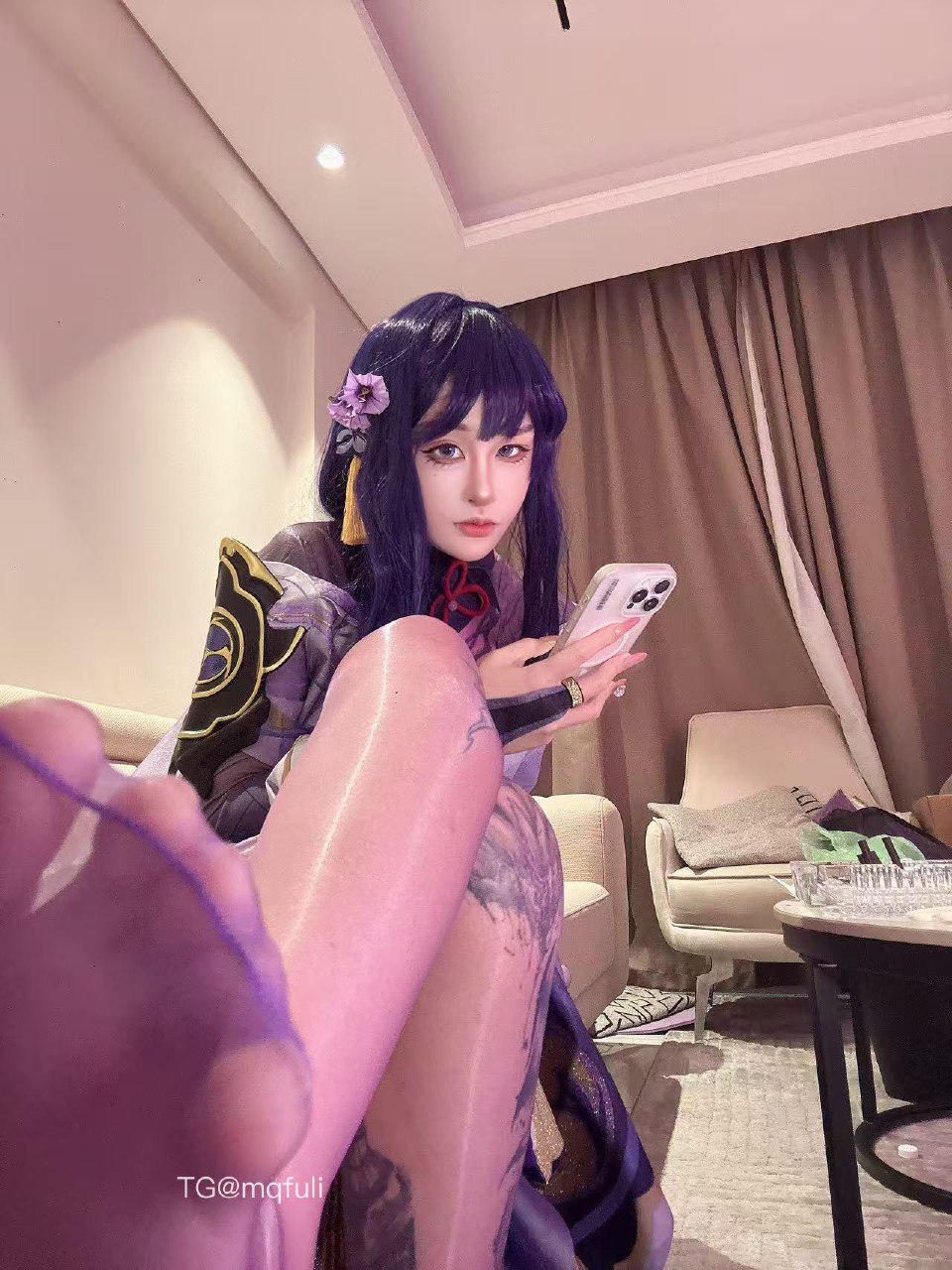 九条南无 2025-06-04 13:45:20 👅脚吧紫色丝袜和不穿都有！更有羞羞🥵姿势 第2张