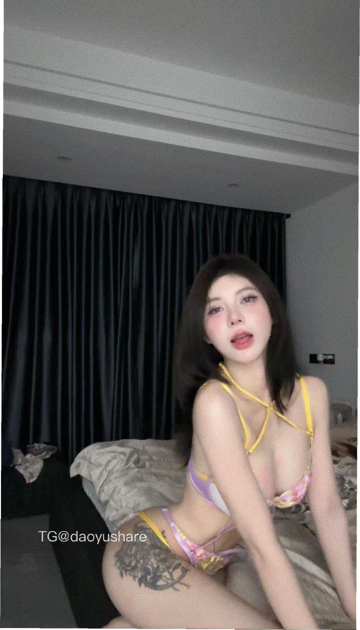 凌凌七DL 2025-06-05 13:21:10 付费贴 彩色花朵刺绣套装➕紫色蕾丝文胸套装 第5张