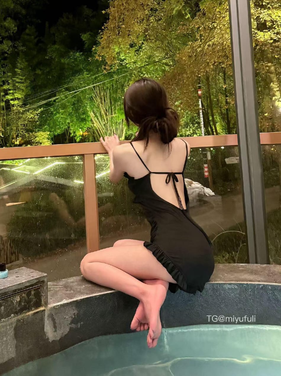 兔妮妮 2025-06-14 18:45:58 今天穿黑色衬衫哦 第2张