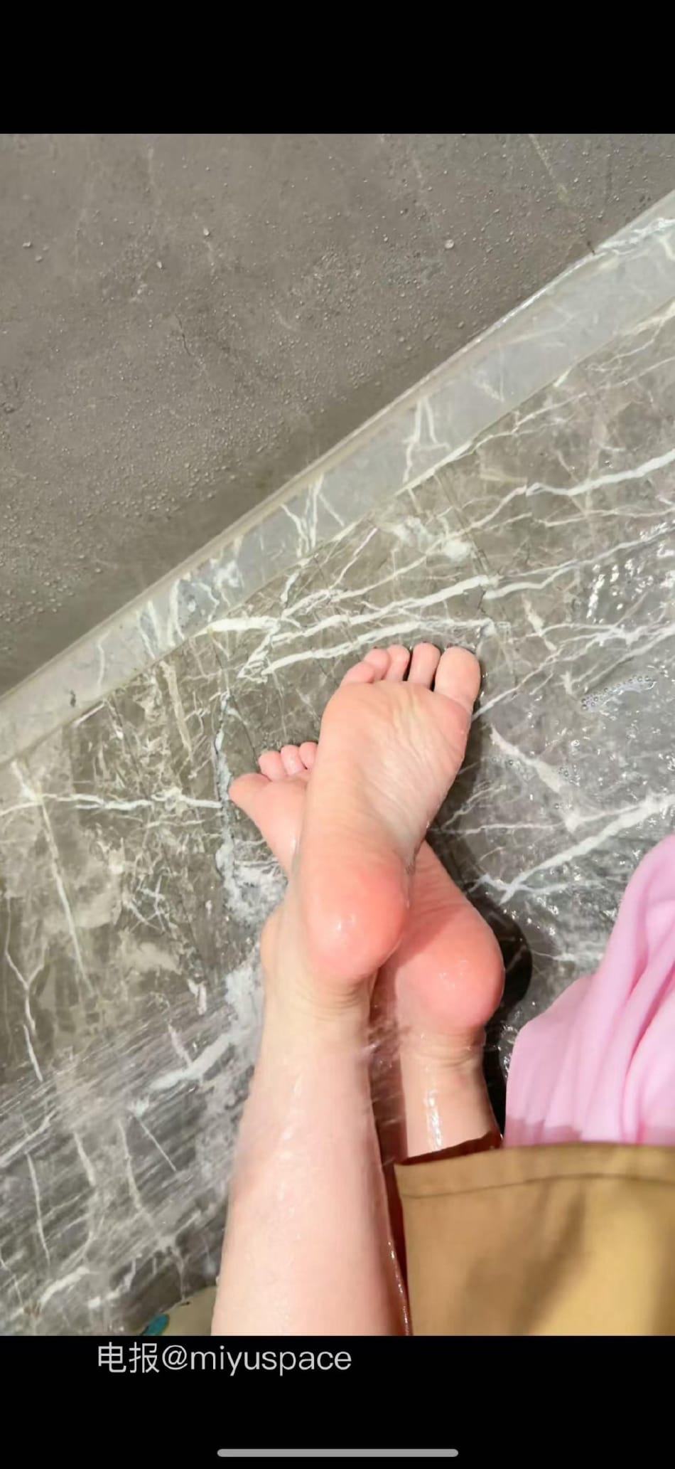 兔妮妮 2025-06-14 18:45:58 今天穿黑色衬衫哦 第4张