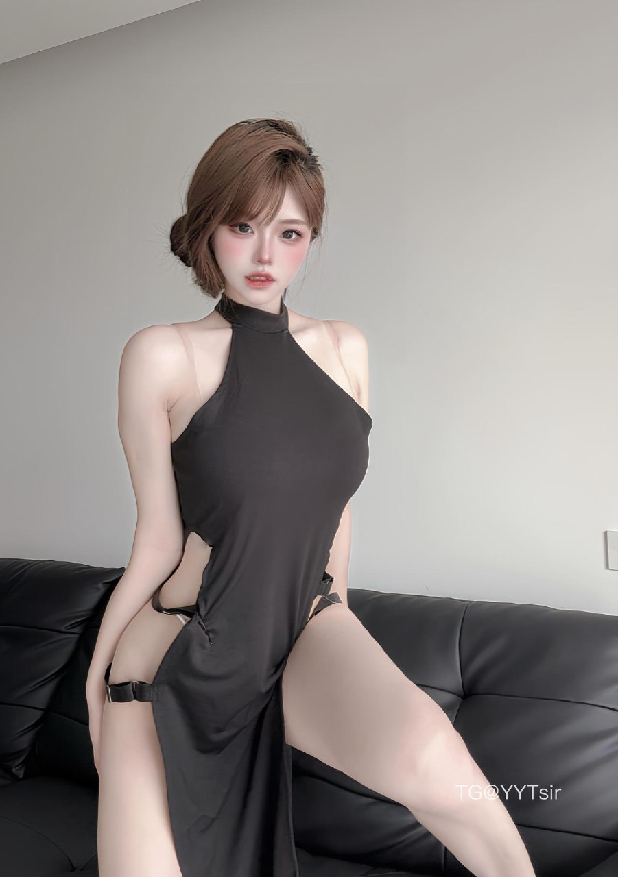 空心柚七 2025-06-19 13:55:38 付费贴#情趣旗袍吊带裙😍诱惑 第2张