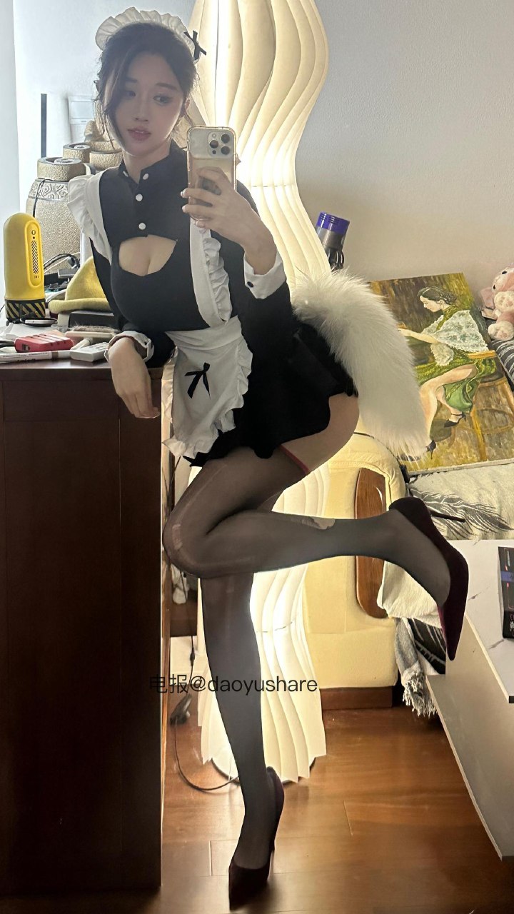 轩子巨2兔 2025-06-25 10:09:45 她私底下也是炸鸡啤酒都来的啊 第1张