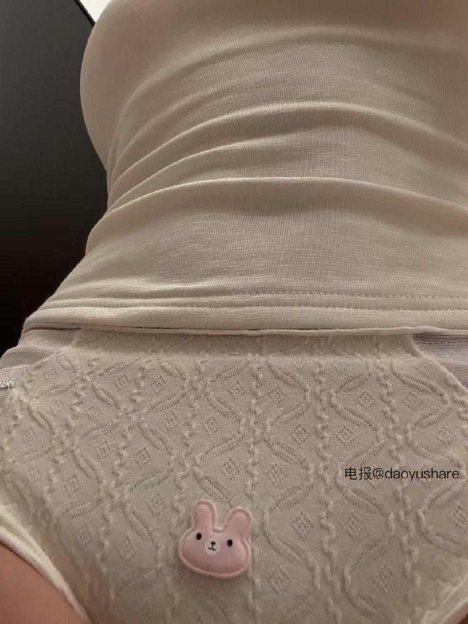 VC #Vickyyyii 2025-06-29 18:24:50 付费贴 可爱小白兔🐰大势推出 Vickyyyii 第23张