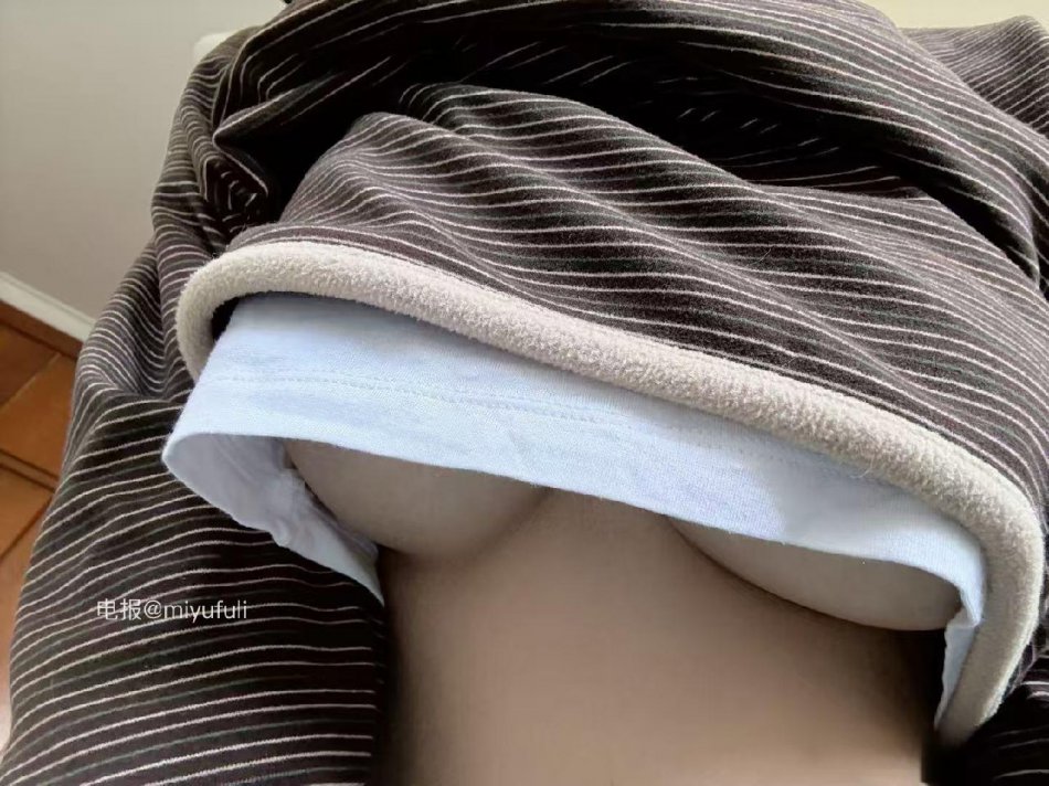 VC #Vickyyyii 2025-06-22 21:48:22 哥哥想不想运球🥹照片 Vickyyyii 第10张