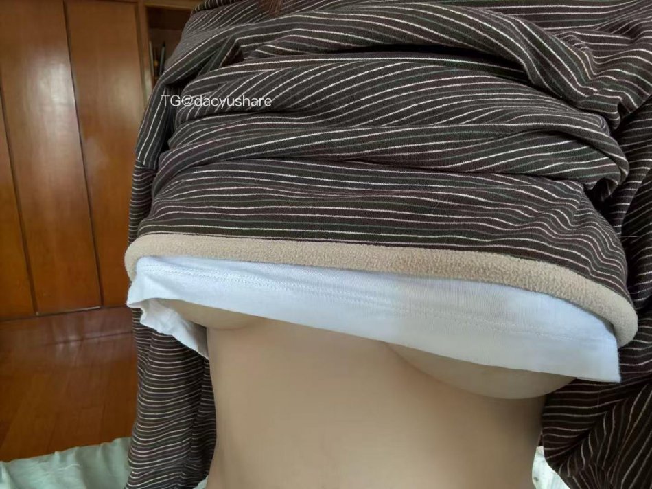 VC #Vickyyyii 2025-06-22 21:48:22 哥哥想不想运球🥹照片 Vickyyyii 第4张